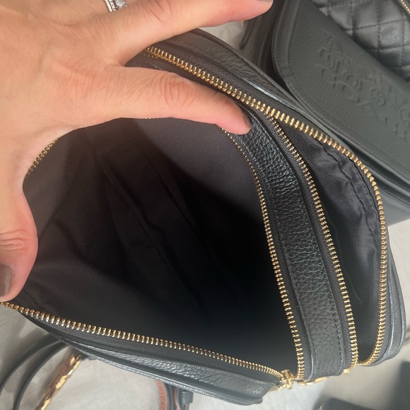 Coach
EMBOSSED HORSE AND CARRIAGE JES CROSSBODY Black Leather Crossbody Bag - Picture 7 of 14